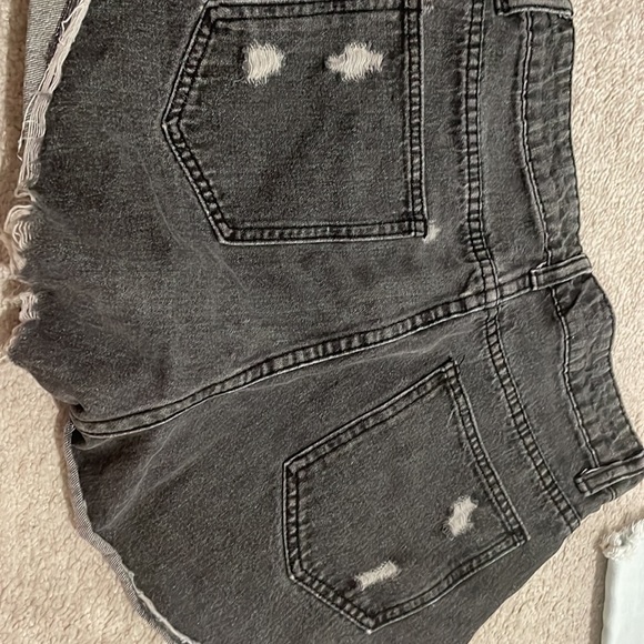 SHEIN shorts in a medium size - Picture 2 of 2